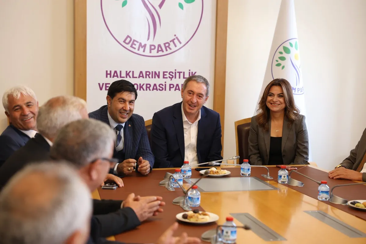 Kars Ticaret ve Sanayi Odası heyeti TBMM'de DEM Parti ile bir araya geldi