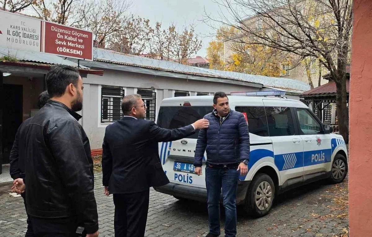 Kars Valisi Ziya Polat'tan GÖKSEM ve göçmen kaçakçılığı birimine ziyaret