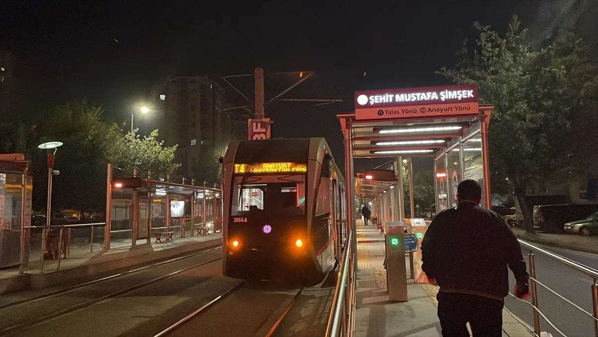 Kayseri Melikgazi'de tramvay kazası: Bir yaya ağır yaralandı