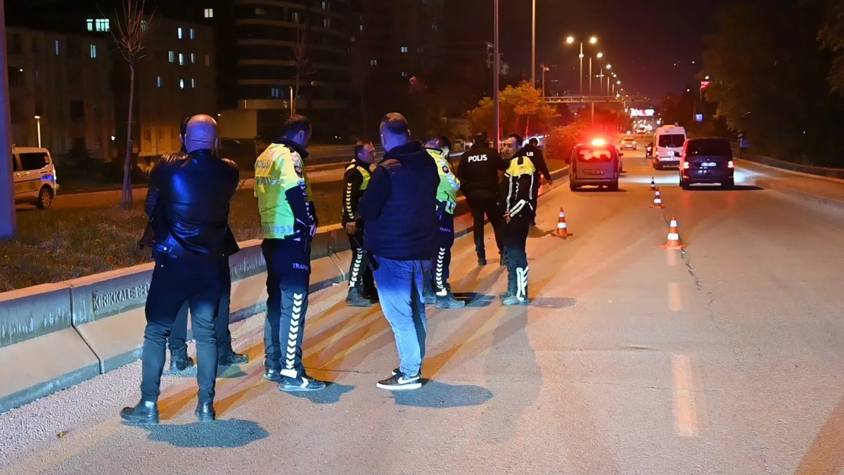Kırıkkale'de hafif ticari aracın çarptığı yaya hastanede yaşamını yitirdi