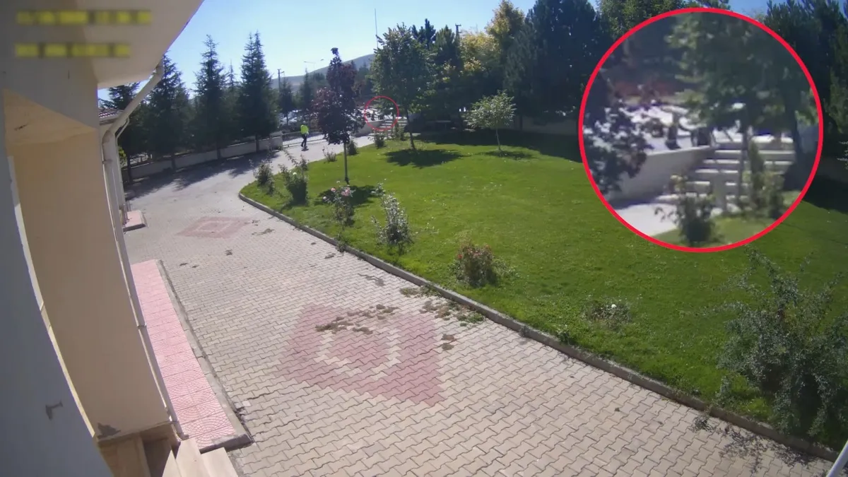 Kırşehir'de trafik polisleri nefes borusuna şeker kaçan sürücüyü kurtardı