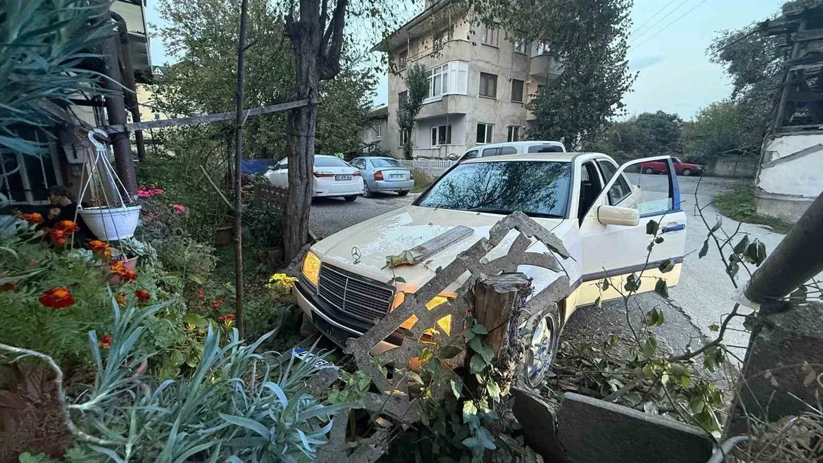 Kocaeli'den çalınan otomobille Düzce'de yaşanan kovalamaca sona erdi