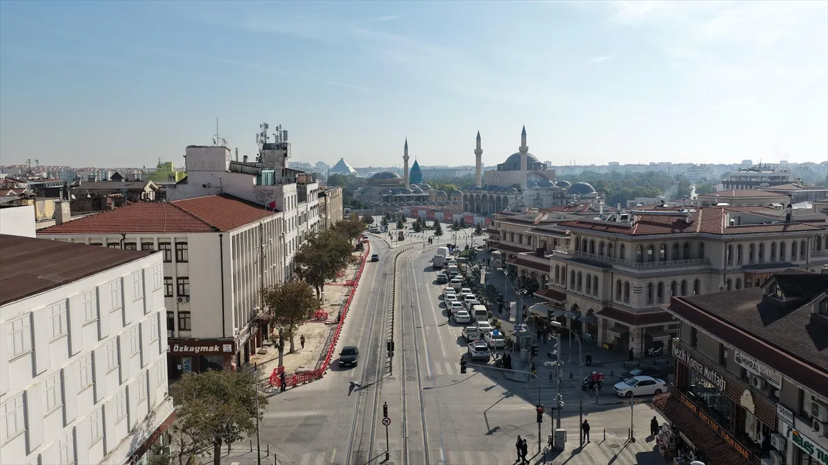Konya Mevlana Caddesi'ndeki düzenleme çalışmaları Şeb-i Arus'a yetişecek