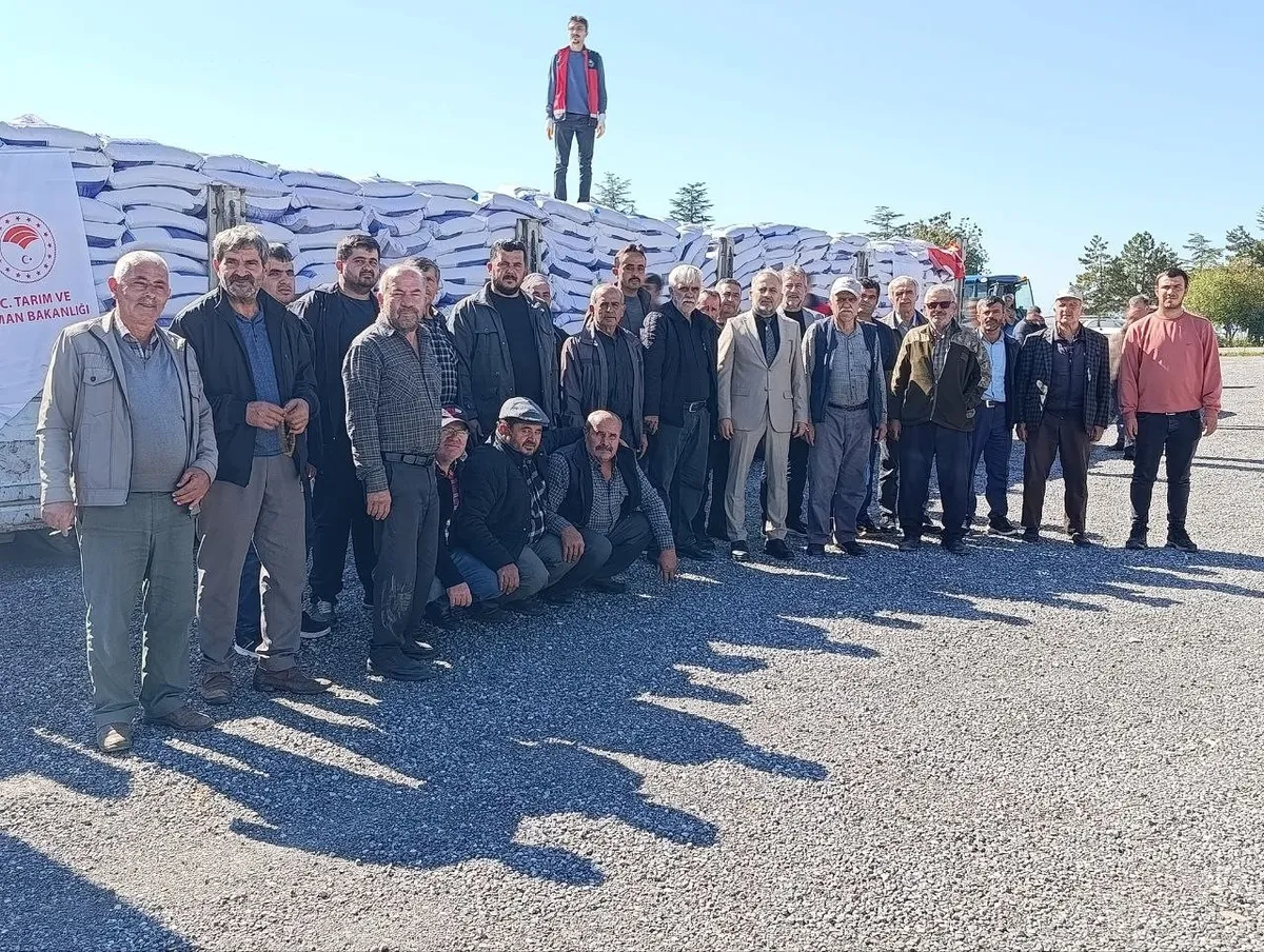 Konya'nın Beyşehir ve Hüyük ilçelerinde üreticilere mercimek tohumu desteği