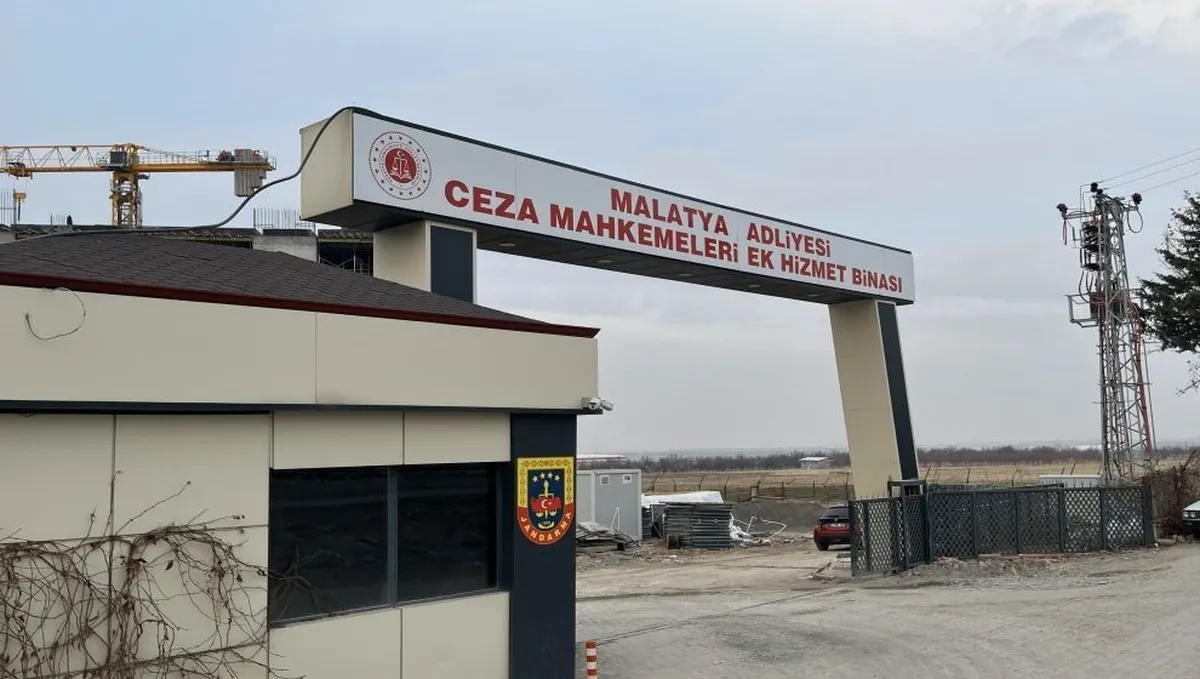 Malatya'da tavuk kavgası davasının ilk duruşması mahkemede görüldü
