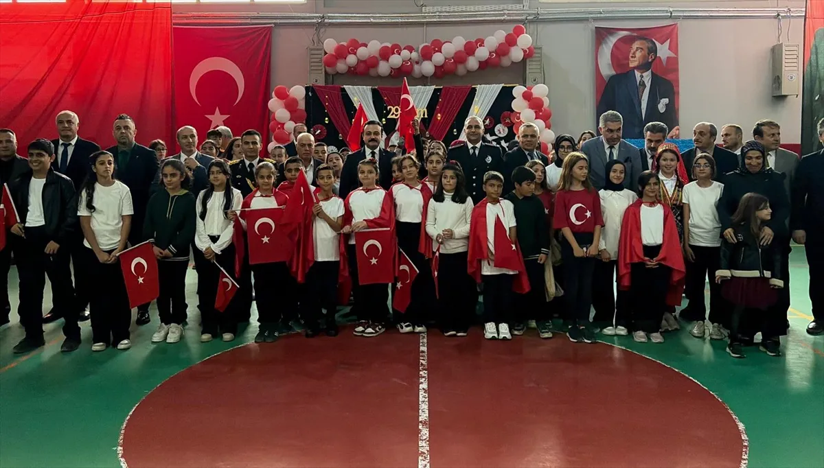 Malatya'nın dört ilçesinde 29 Ekim Cumhuriyet Bayramı coşkuyla kutlandı