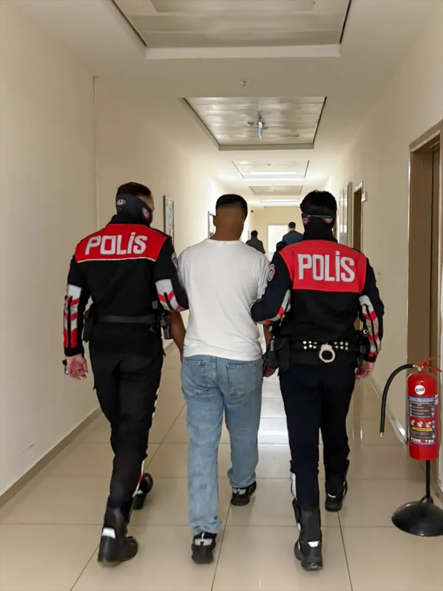 Manisa'da 152 yıl 5 ay hapis cezası bulunan 17 yaşındaki firari yakalandı