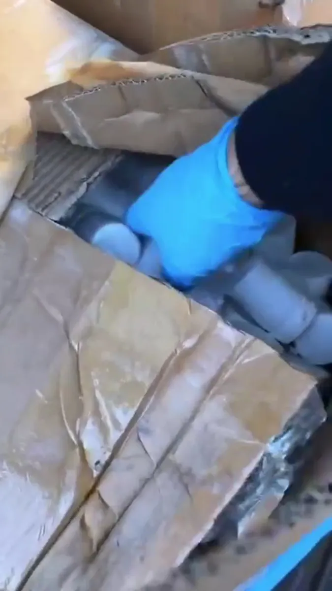 Manisa'da düzenlenen uyuşturucu operasyonunda çok sayıda sentetik ecza yakalandı