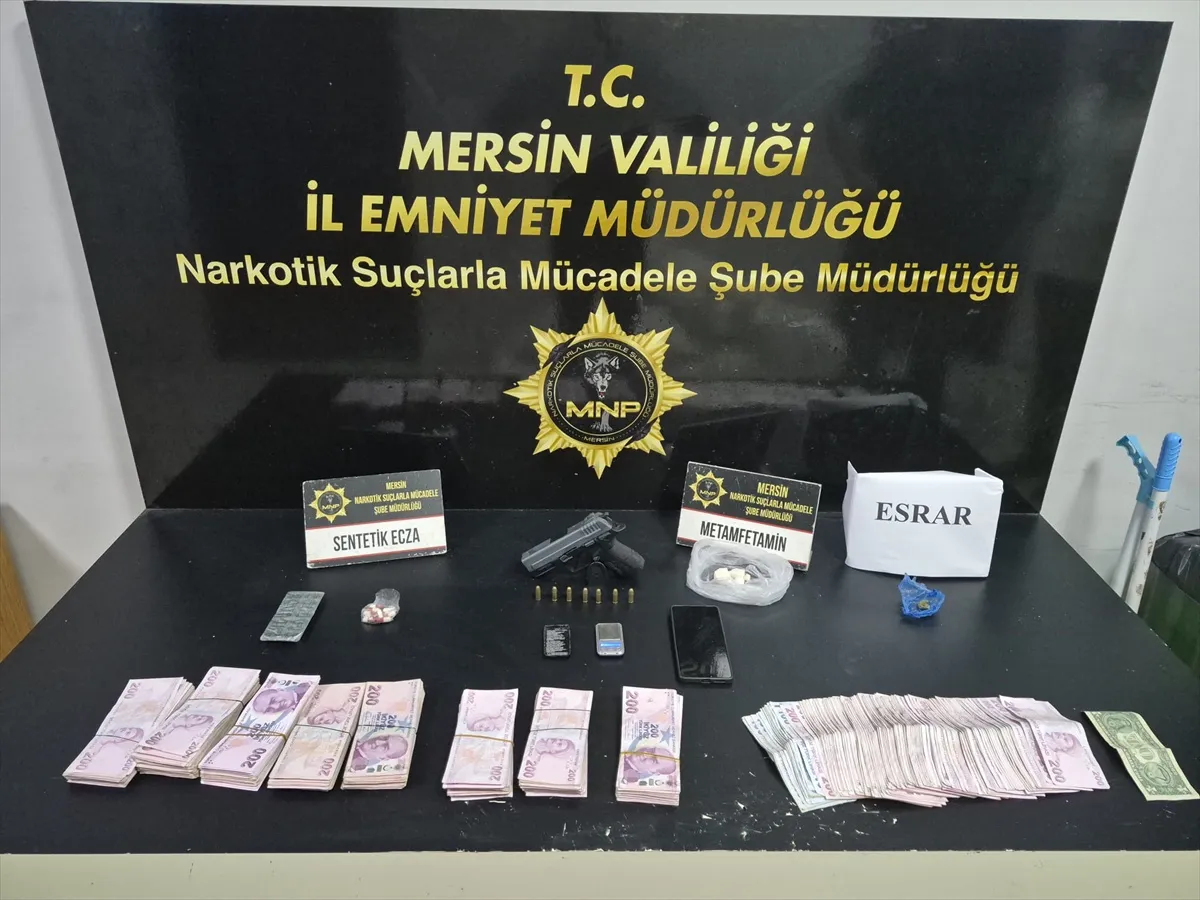 Mersin'de uyuşturucu satıcılarına yönelik düzenlenen operasyonda 5 kişi tutuklandı