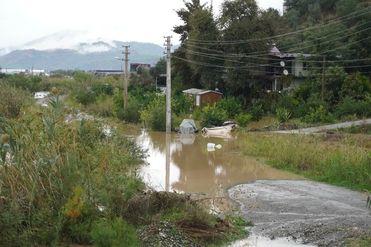 Muğla'da şiddetli sağanak yağış: 94 ihbara müdahale edildi, 38 kişi kurtarıldı