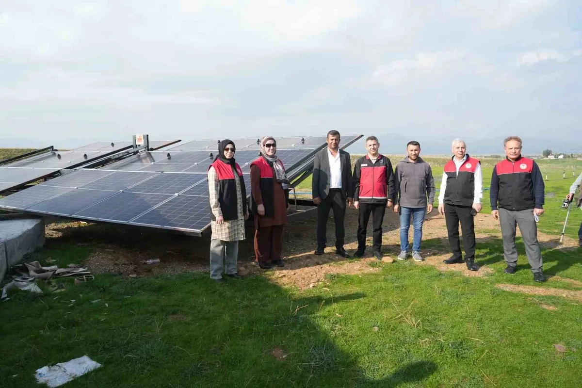 Muş Kızılağaç'ta güneş enerjili sulama sistemiyle maliyetler sıfırlandı