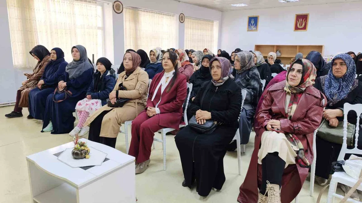 Muş'ta bağımlılıkla mücadele eğitimlerinde 9 bin kadına ulaşılması hedefleniyor