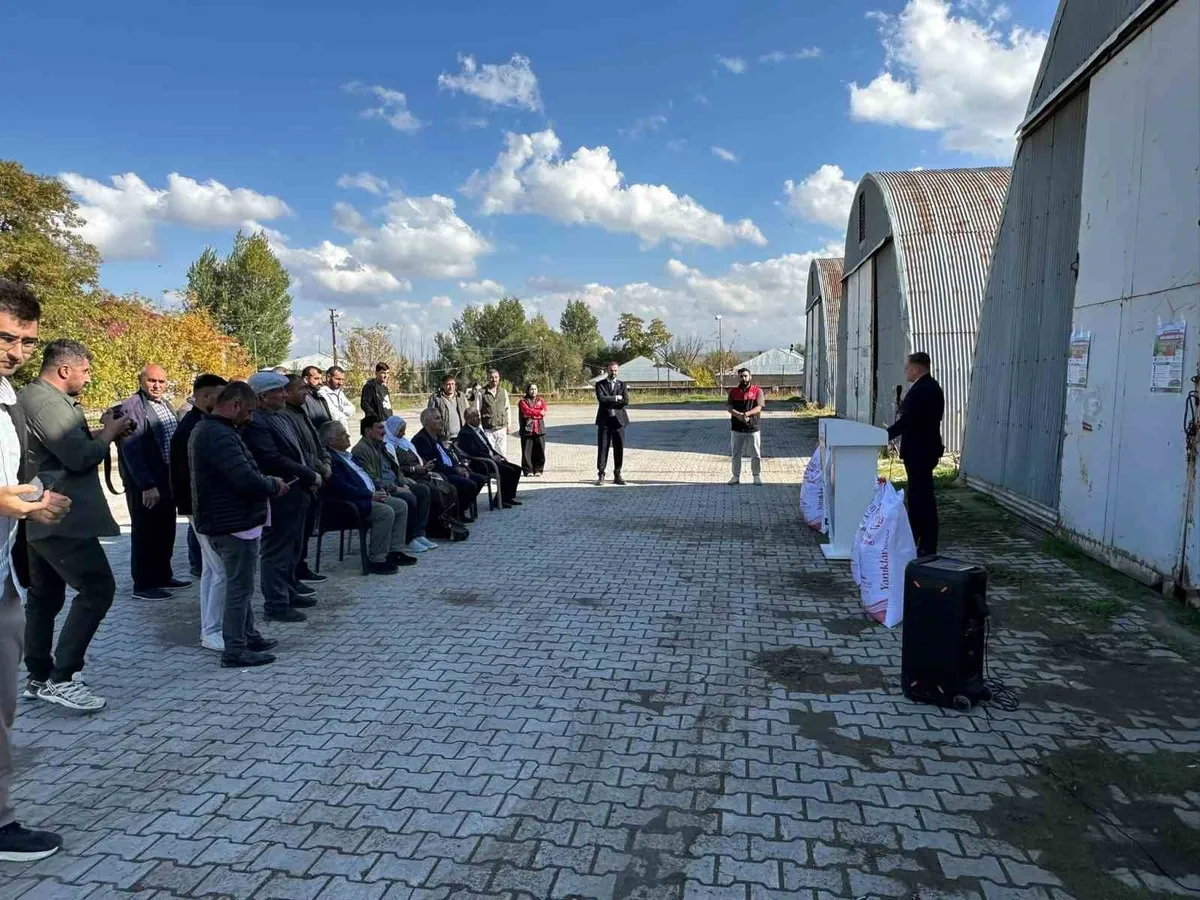 Muş'un Bulanık ilçesinde 50 üreticiye kırmızı mercimek tohumu desteği
