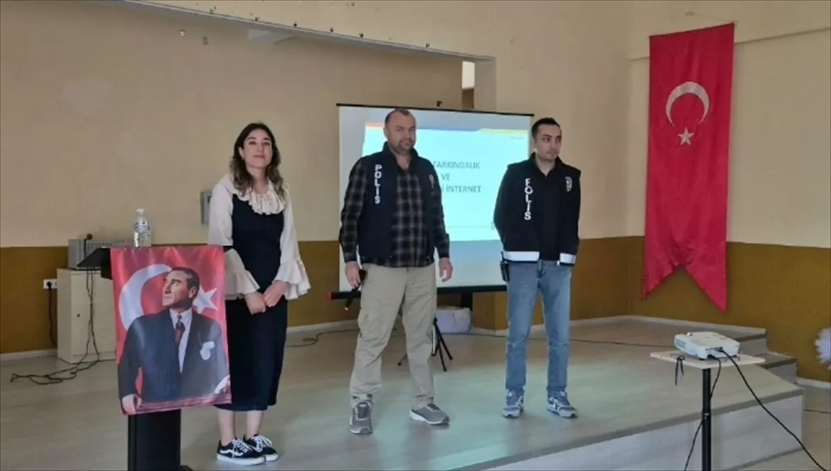 Nallıhan'daki lise öğrencilerine siber güvenlik ve farkındalık eğitimi verildi