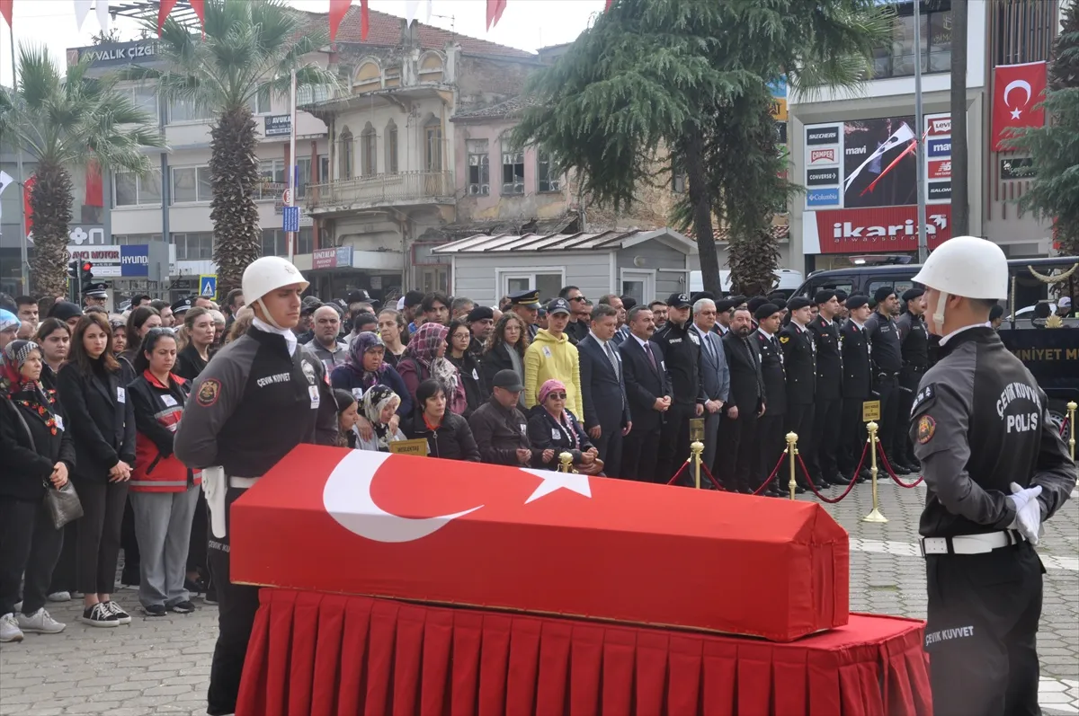 Nazilli'de son yolculuğuna uğurlanan polis memuru Süleyman Yalçın defnedildi