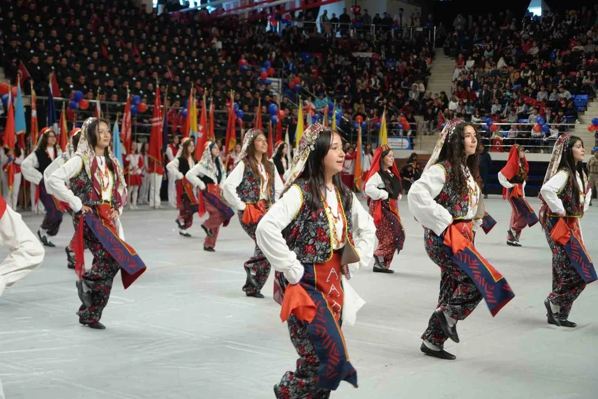 Niğde'de 29 Ekim Cumhuriyet Bayramı'nın 103. yıl dönümü coşkuyla kutlandı