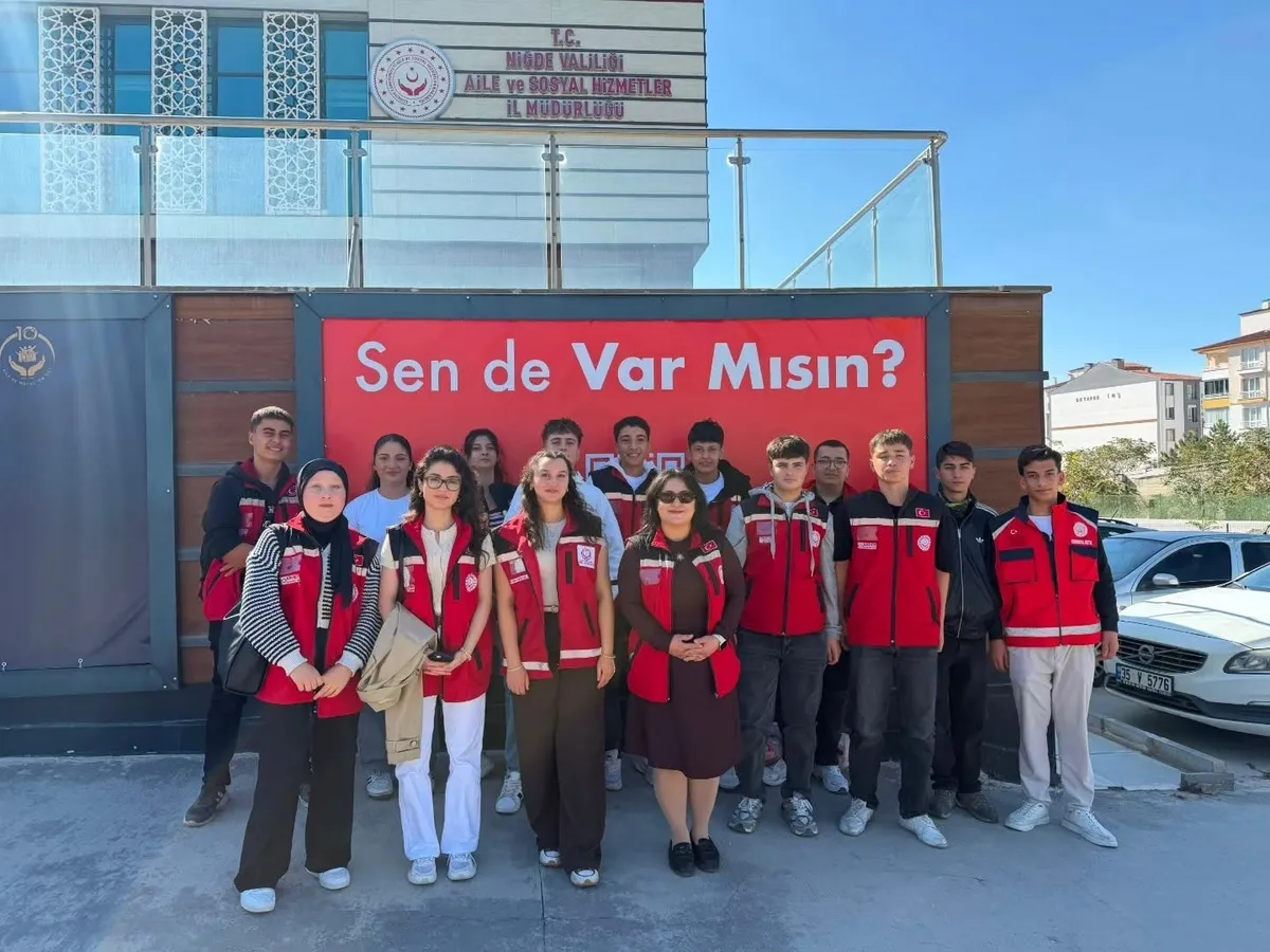 Niğde'de tedavi gören çocuklara 'İyilik Var' etkinliği ile moral desteği