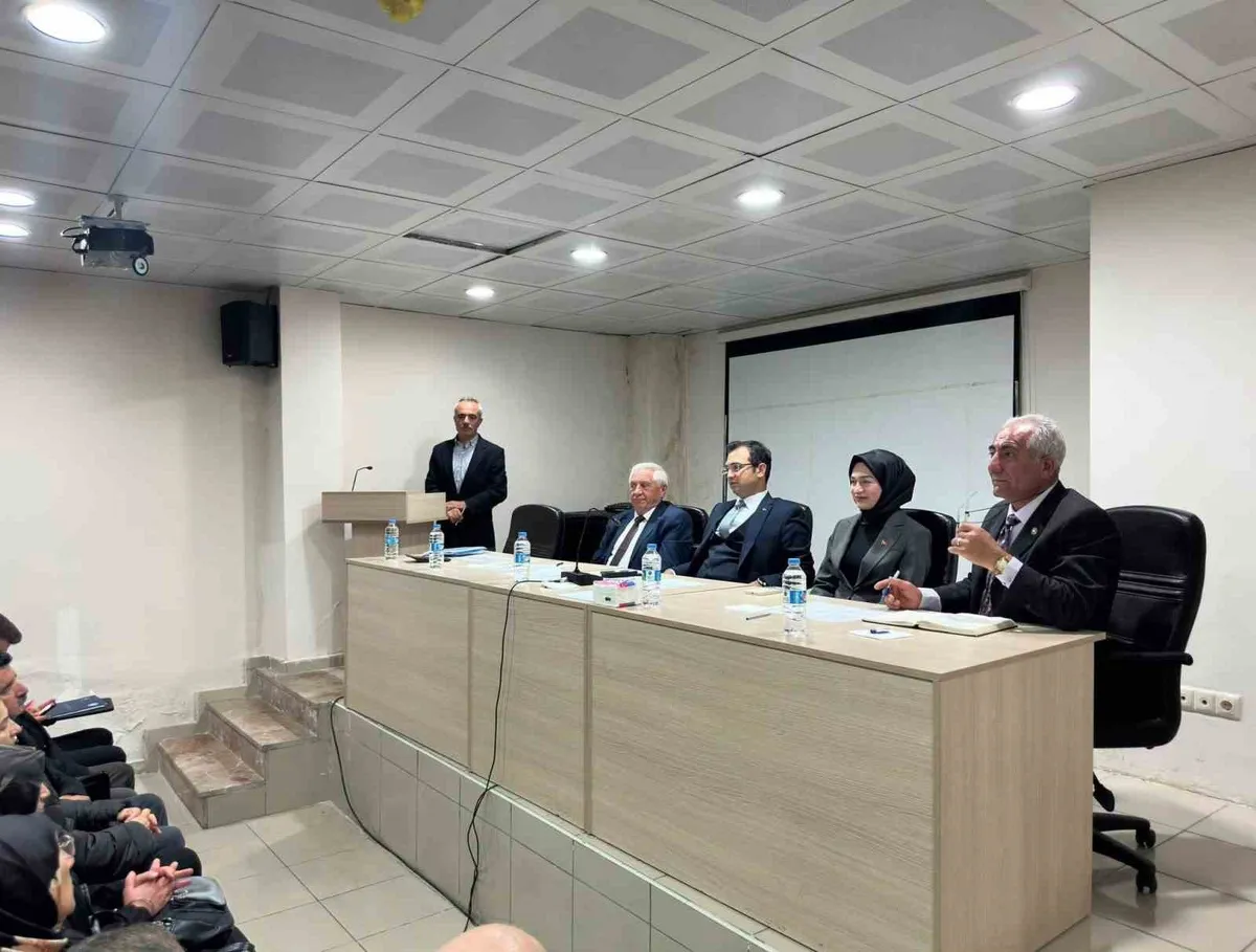 Refahiye ilçesinde 2027 yılı köylere hizmet birliği bütçesi masaya yatırıldı