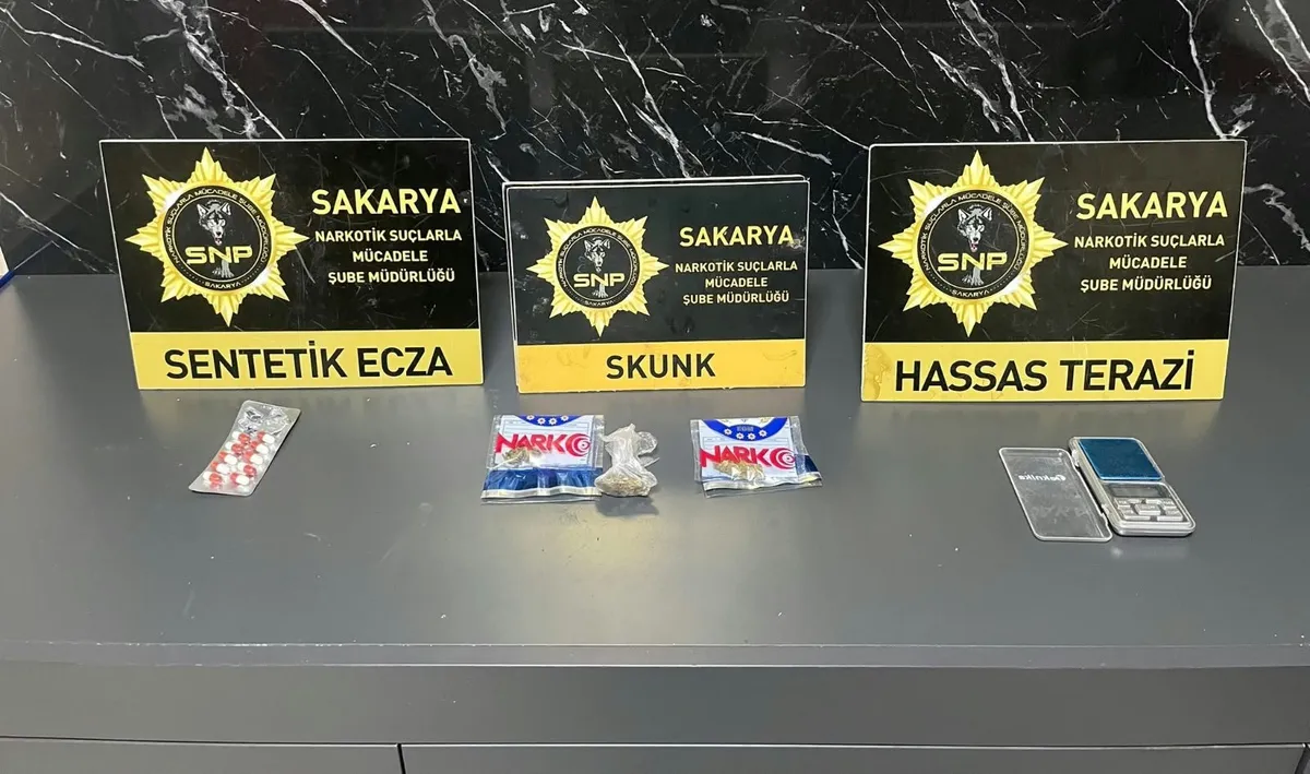 Sakarya'da düzenlenen uyuşturucu operasyonunda 3 şüpheli tutuklandı