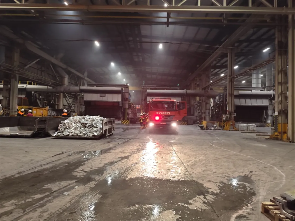 Sakarya'daki fabrika yangınında yaralanan işçi Kocaeli'de hayatını kaybetti
