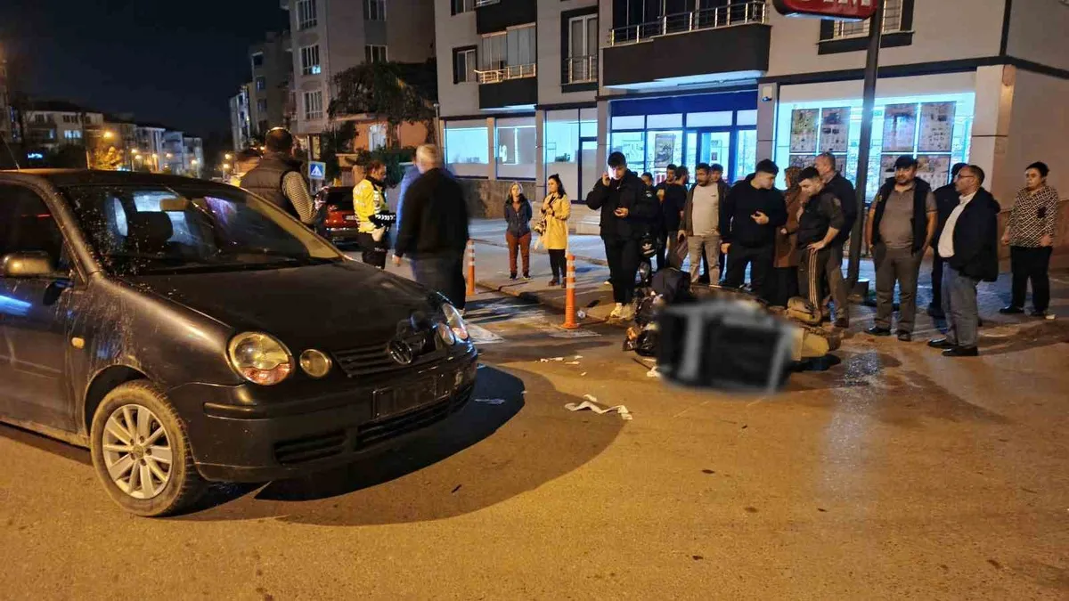 Samsun'un Bafra ilçesinde otomobil ile motosiklet çarpıştı: 1 yaralı