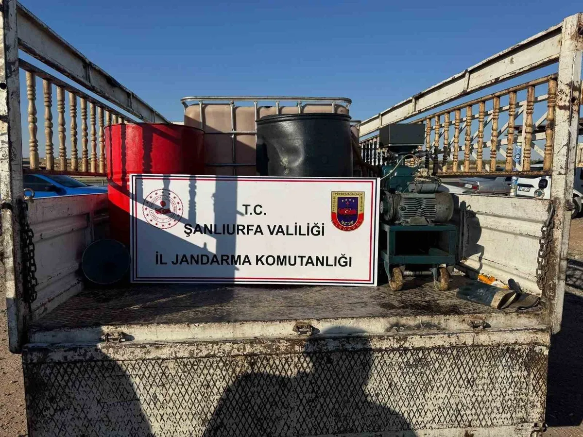 Şanlıurfa Viranşehir'de düzenlenen operasyonda kaçak akaryakıt ele geçirildi