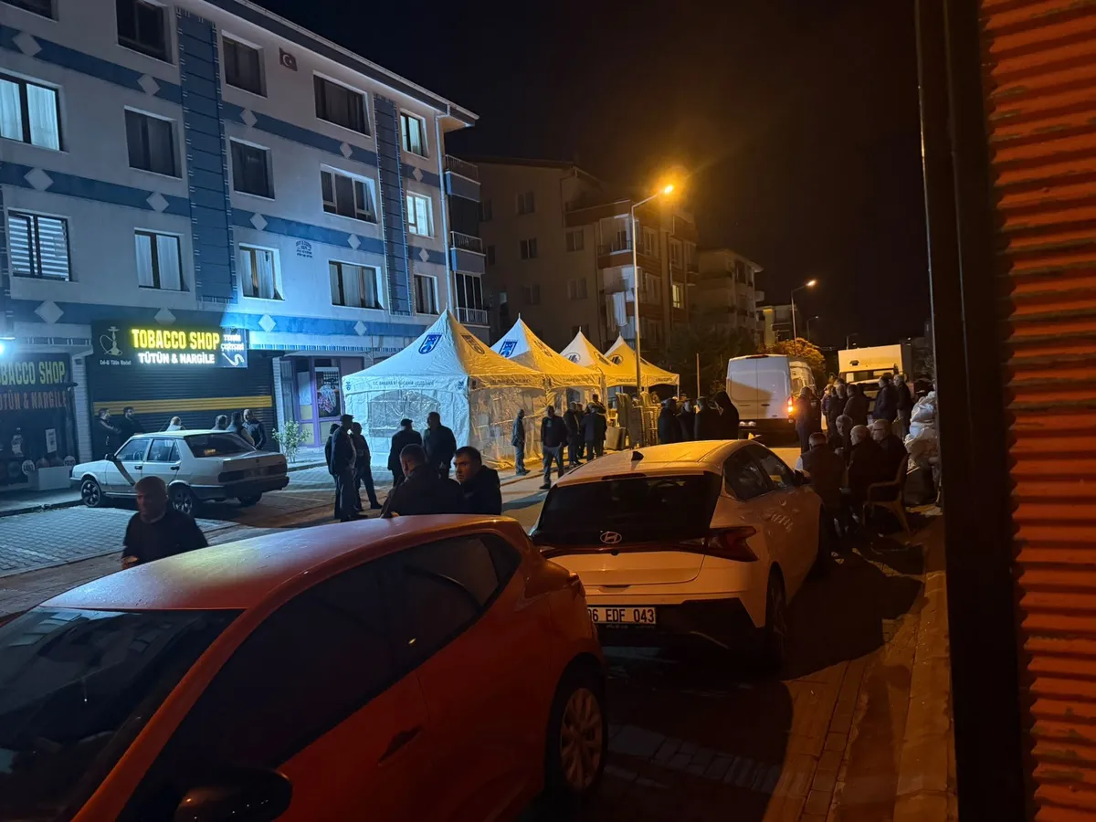Şehit polis memuru Tayfun Akalan'ın Ankara'daki babaevine acı haber ulaştı