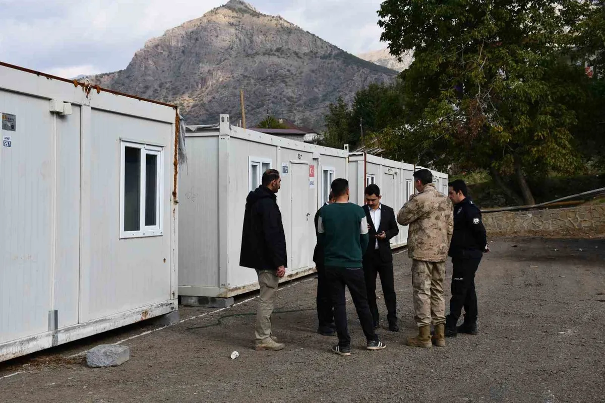 Şırnak Beytüşşebap'ta selden etkilenen 30 aile için konteyner kent kuruldu