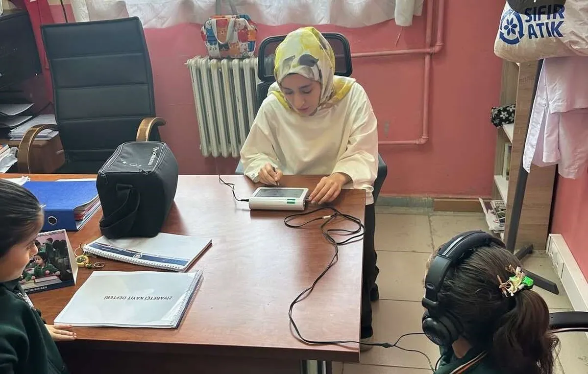Şırnak'ın Uludere ilçesinde öğrenciler için işitme taraması başlatıldı