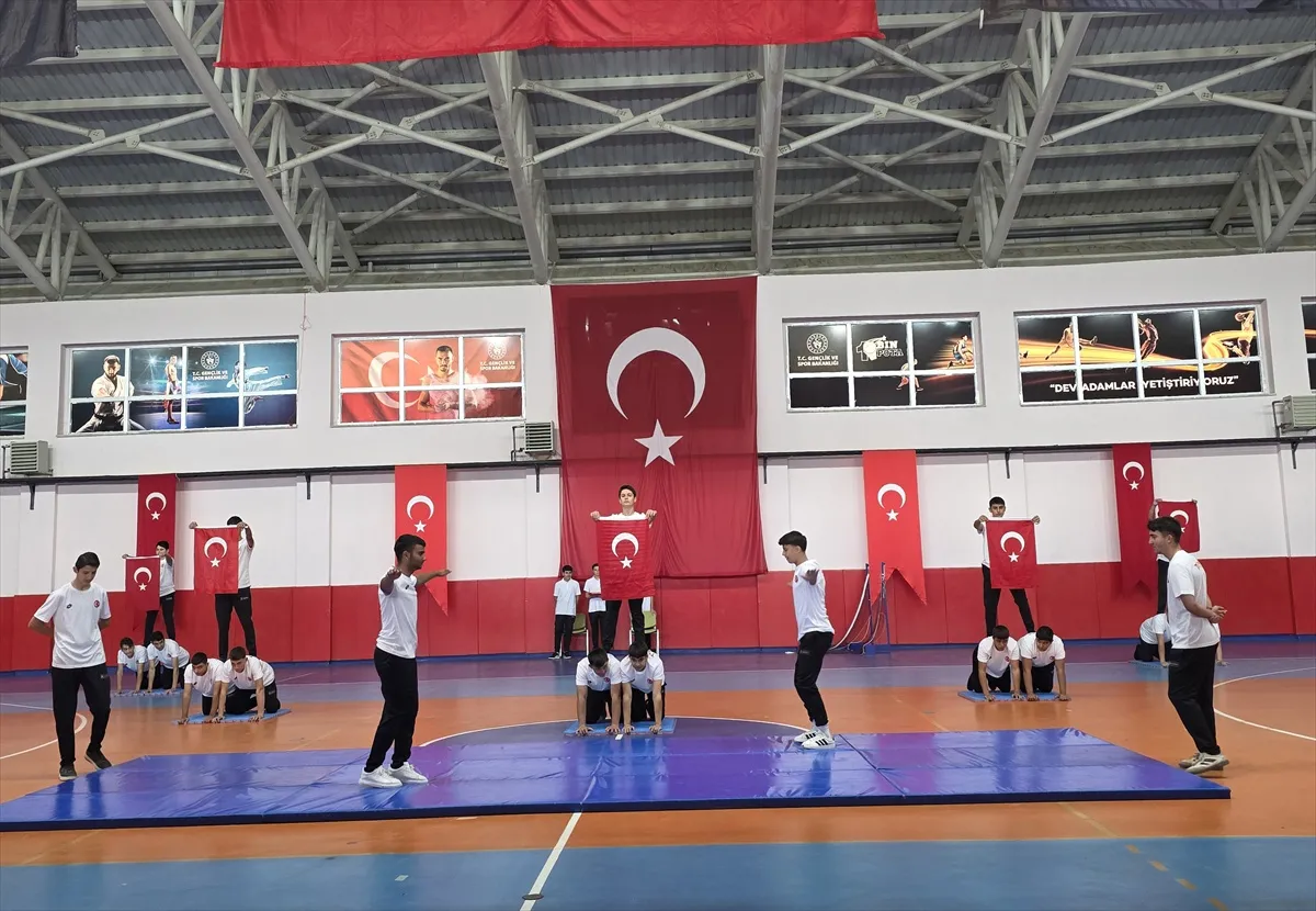 Sivas'ın beş ilçesinde 29 Ekim Cumhuriyet Bayramı coşkuyla kutlandı