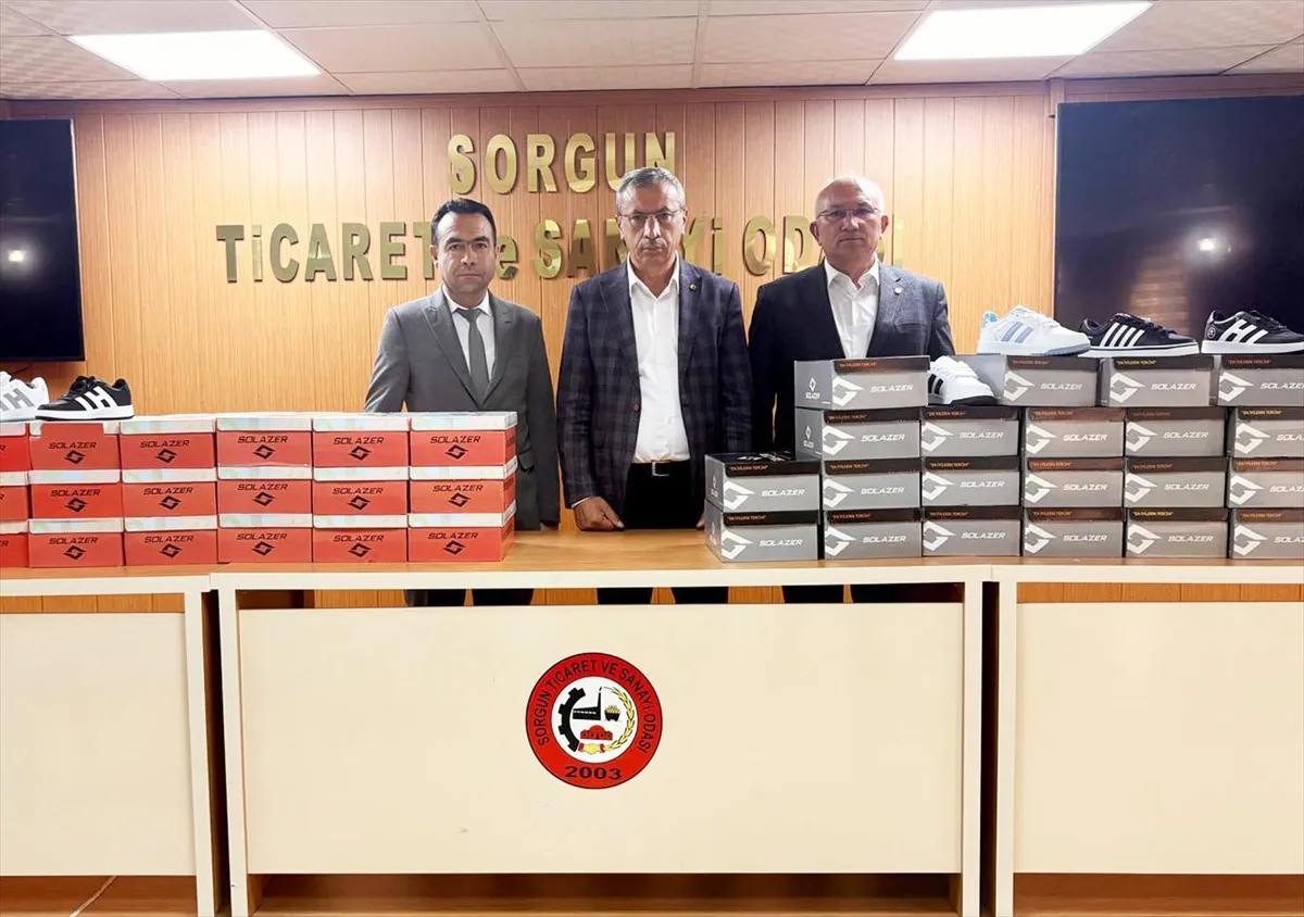 Sorgun Ticaret ve Sanayi Odası öğrencilere 340 çift spor ayakkabı desteği sağladı