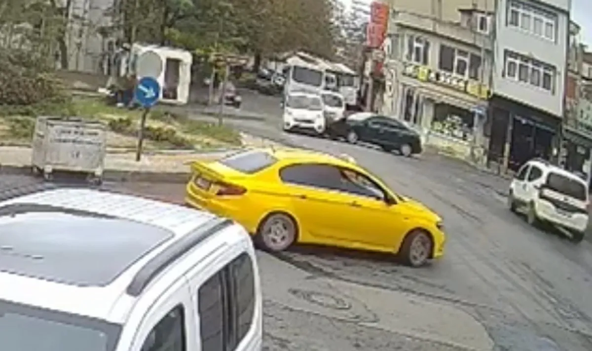 Tekirdağ Çorlu'da iki aracın karıştığı kazada 2 yaşındaki çocuk yaralandı