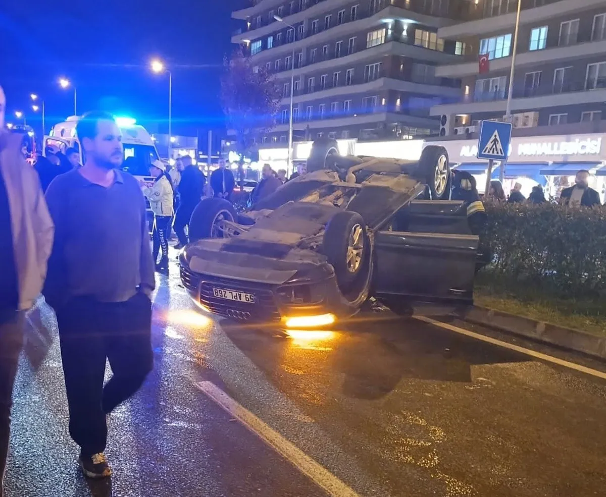Tekirdağ Çorlu'da otomobil takla attı: 2 yaralı ve 3 araçta hasar oluştu