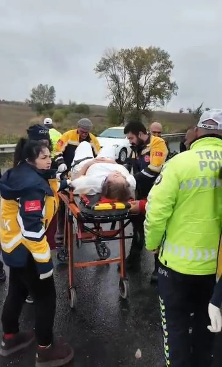 Tekirdağ'da kaza yapan sürücüye yoldan geçen doktor müdahale etti