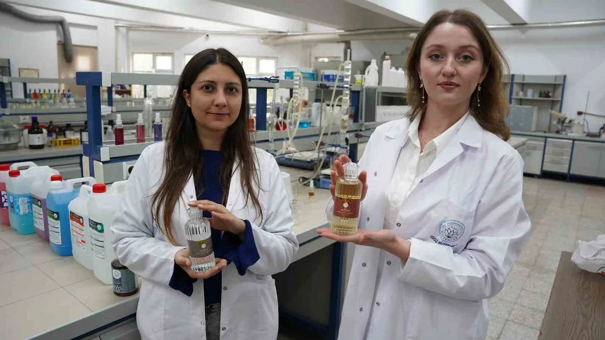 Tokat Gaziosmanpaşa Üniversitesi öğrencileri çemen ve madımak kolonyası üretti