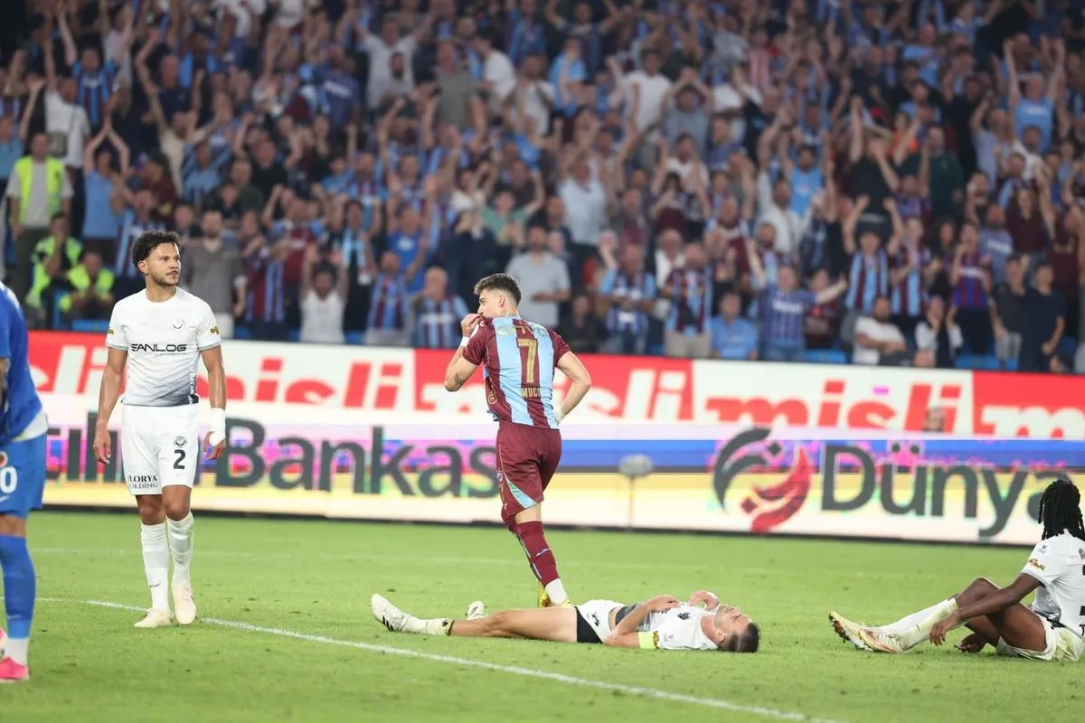 Trabzonspor'un Arnavut yıldızı Ernest Muçi'nin kariyeri ve transfer detayları