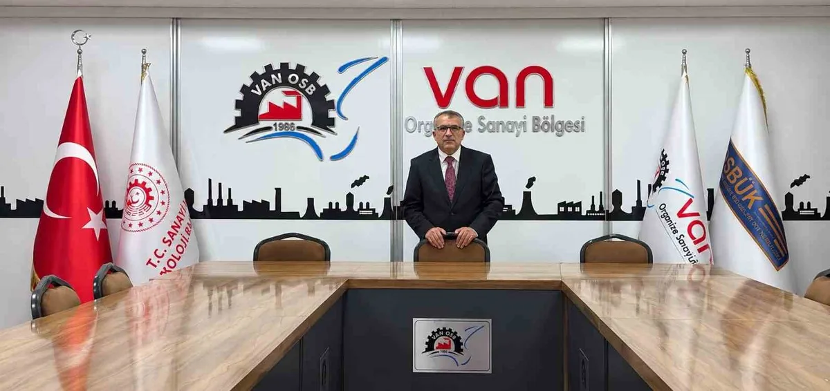 Van OSB Başkanı Memet Aslan'dan 29 Ekim Cumhuriyet Bayramı mesajı