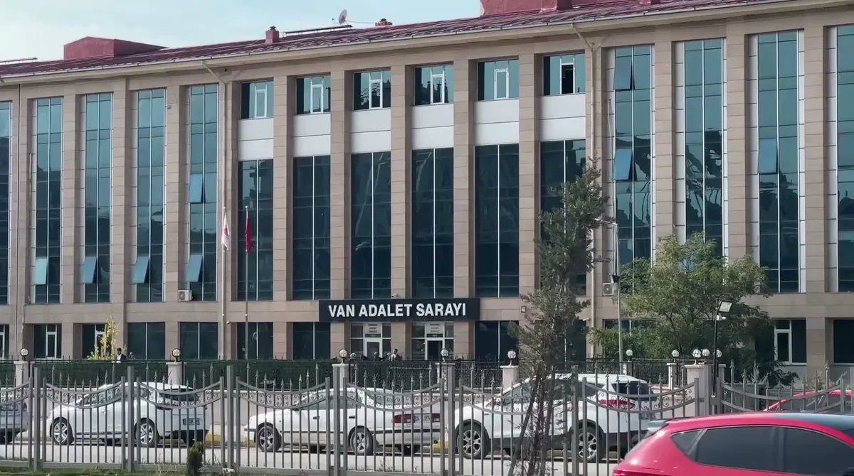 Van'da Rojin Kabaiş soruşturması: Ailenin avukatlarına inceleme başlatıldı