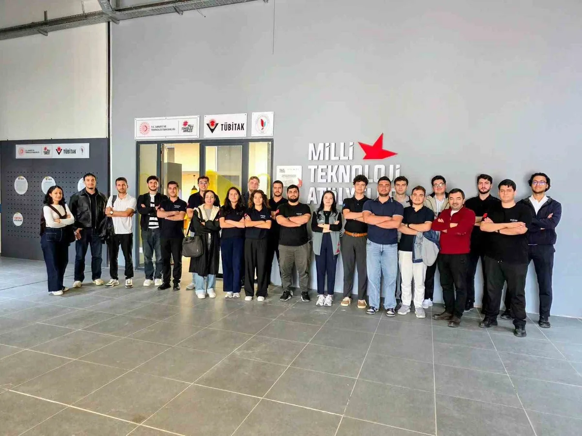 Yalova Üniversitesi öğrencileri TEKNOFEST 2026'da yapay zeka ödülüne layık görüldü