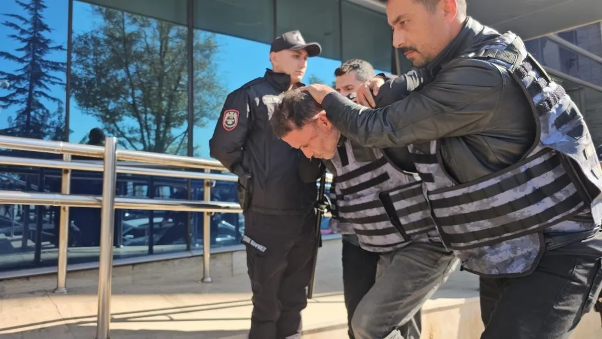 Zonguldak Kilimli'de eşini ve bir genci silahla yaralayan şüpheli tutuklandı
