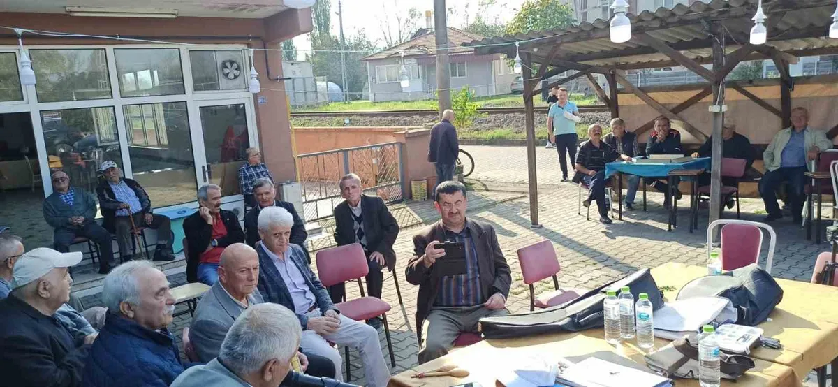 Zonguldak'ın Çaycuma ilçesinde mahalli sanatçılardan ücretsiz halk konseri