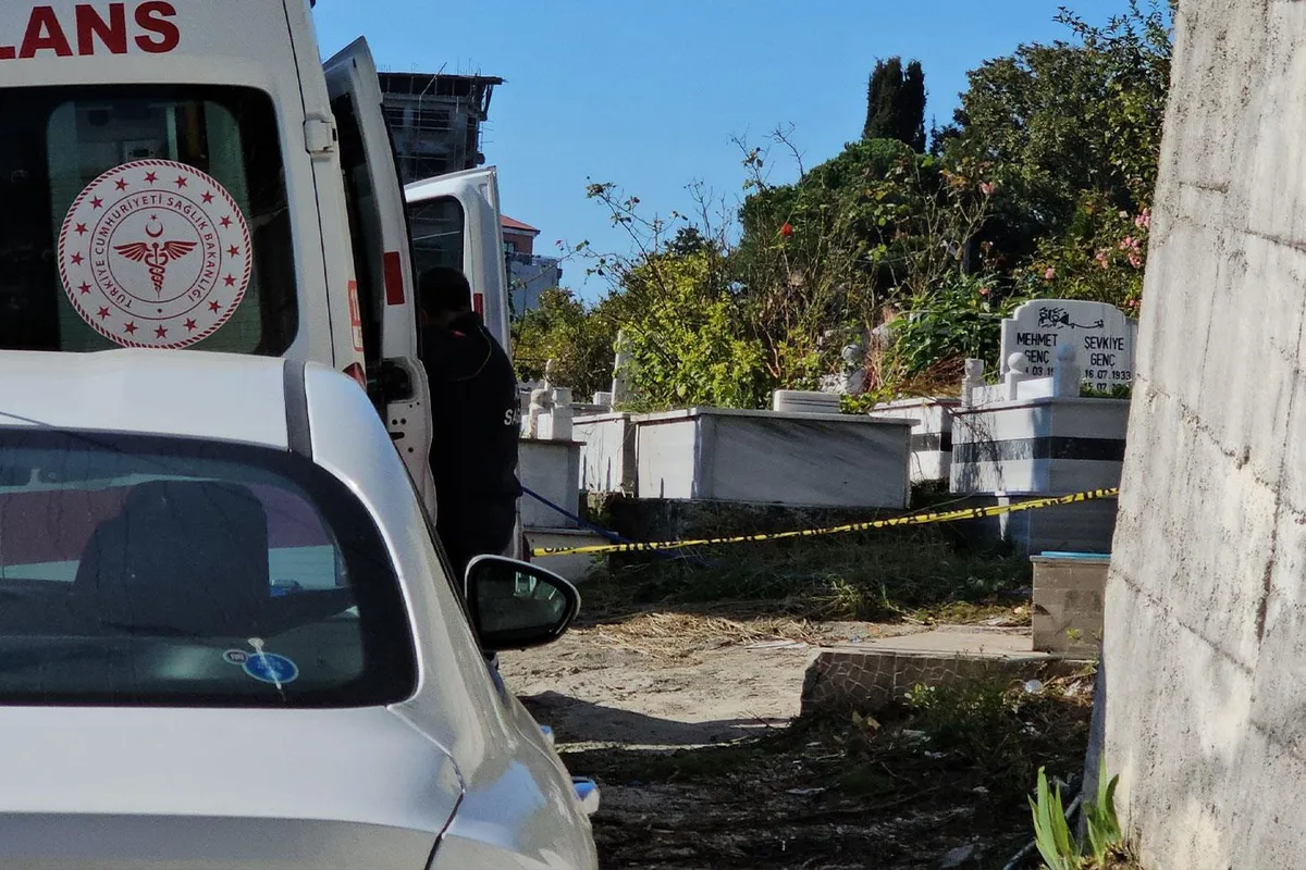 Zonguldak'ın Kozlu ilçesindeki mezarlıkta emekli polis memuru ölü bulundu