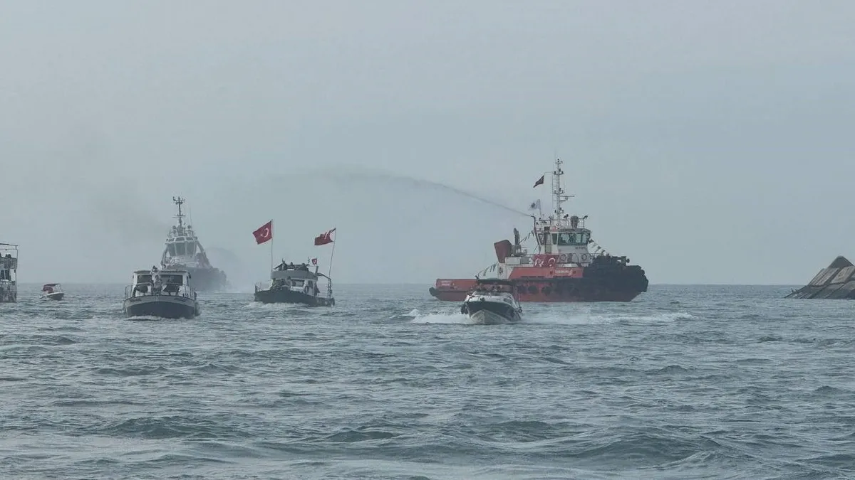 Zonguldak'ta 29 Ekim Cumhuriyet Bayramı deniz gösterisiyle kutlandı