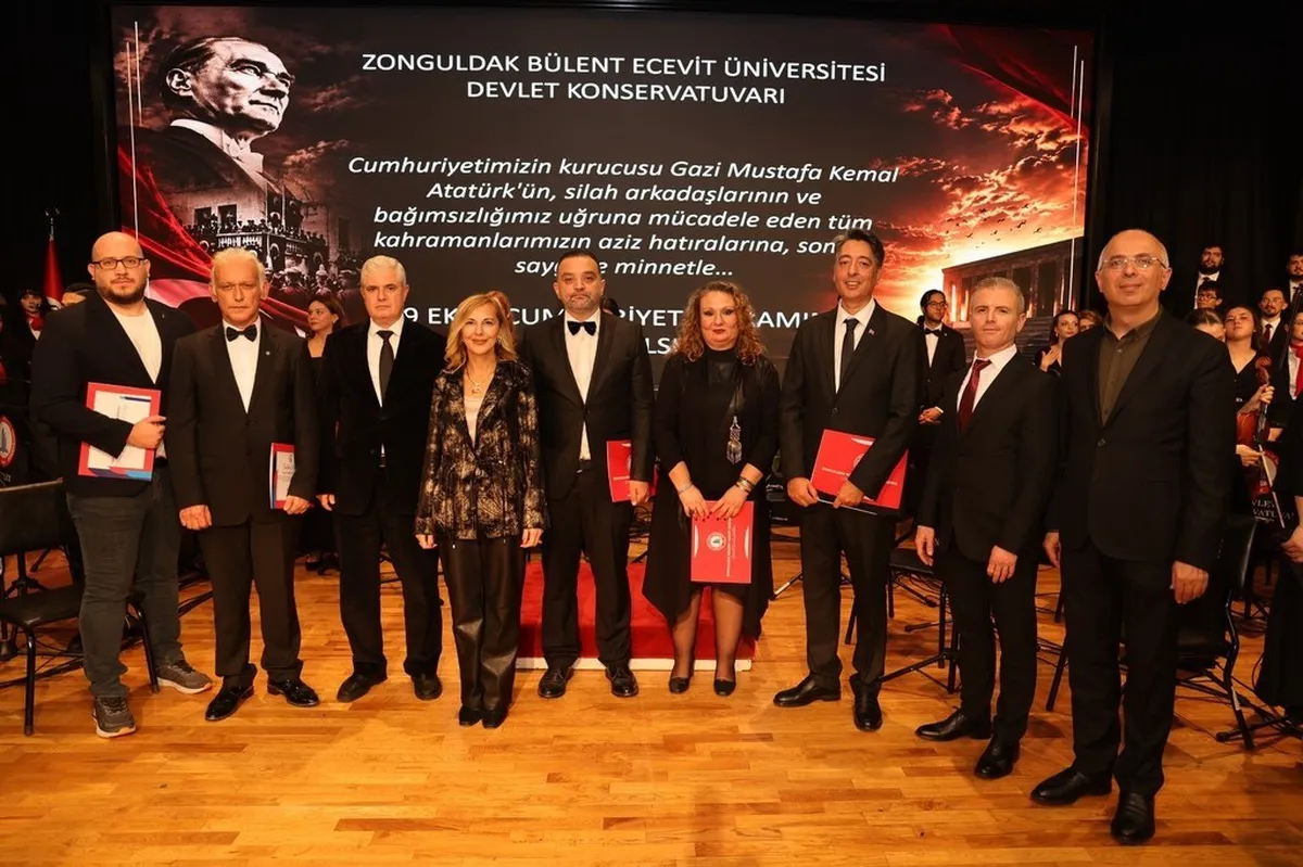 Zonguldak'ta BEUN Devlet Konservatuvarı'ndan Cumhuriyet'in 103. yılına özel konser