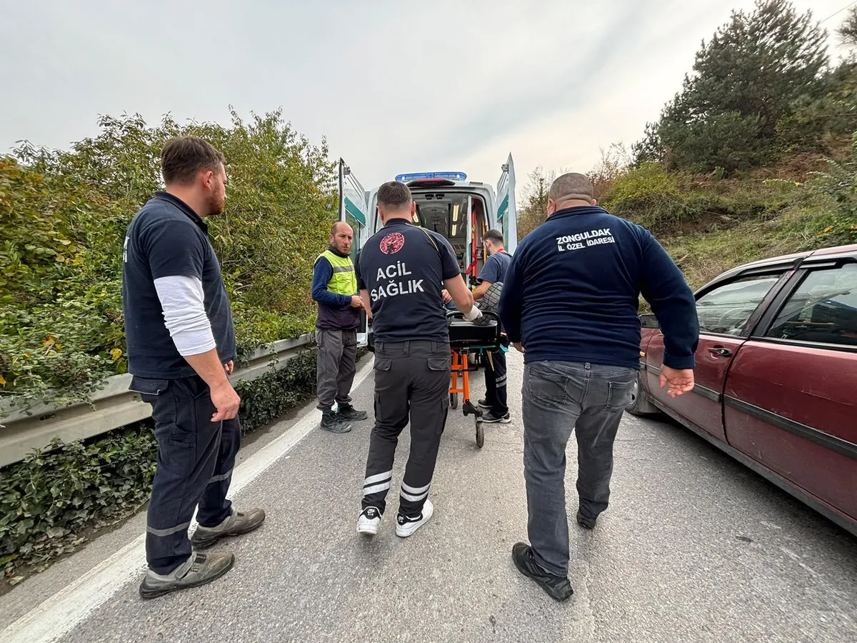 Zonguldak'ta hastaneye gitmek üzere yola çıkan sürücü aracında baygın bulundu