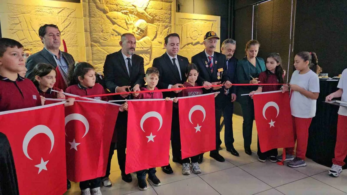 Zonguldak'ta öğrencilerin hazırladığı Çanakkale rölyefi ziyarete açıldı