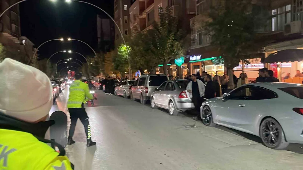 Karaman'da polisten kaçan motosiklet sürücüsüne 320 bin 738 lira ceza kesildi