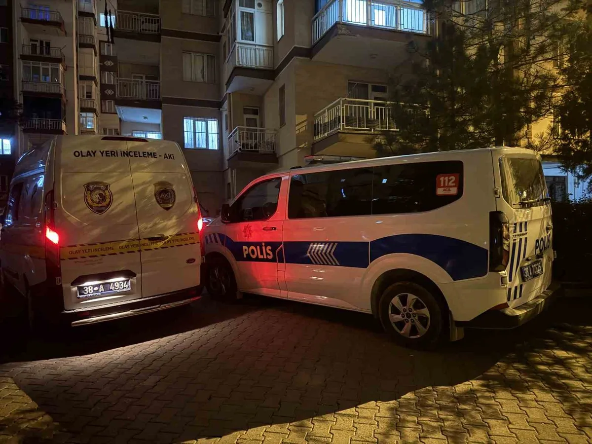 Kayseri'nin Melikgazi ilçesinde 80 yaşındaki kadın evinde hayatını kaybetmiş halde bulundu